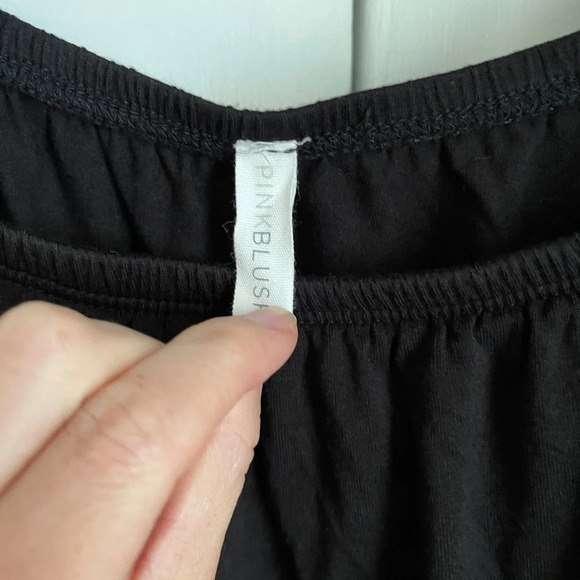 Pinkblush Black Lace Cap sleeve shirt size medium - Picture 3 of 4